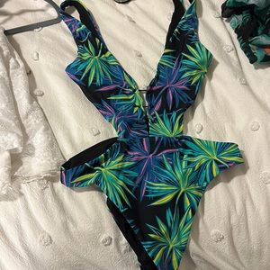 Kendall and Kylie Bikini